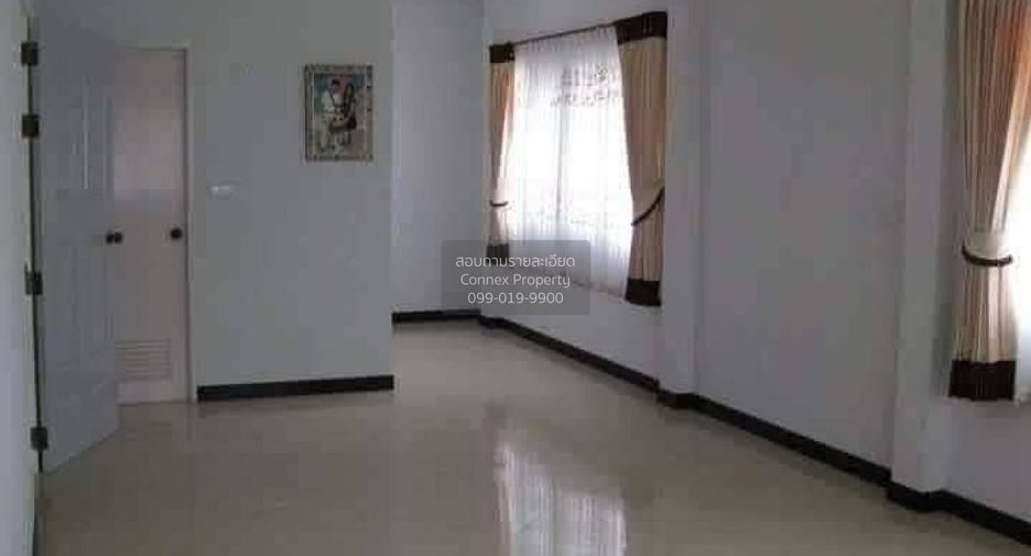 Haus zum Kauf mit 3 Zimmer in Phutthamonthon, Nakhon Pathom