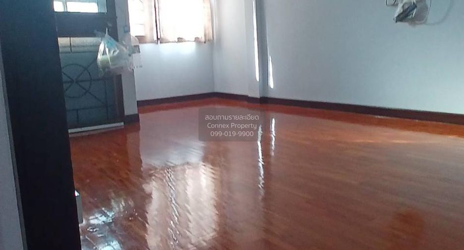 For sale 3 bedrooms townhouse in Bang Bua Thong, Nonthaburi