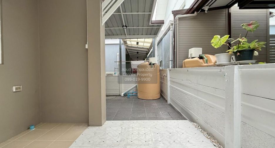 For sale 4 bedrooms house in Mueang Samut Prakan, Samut Prakan