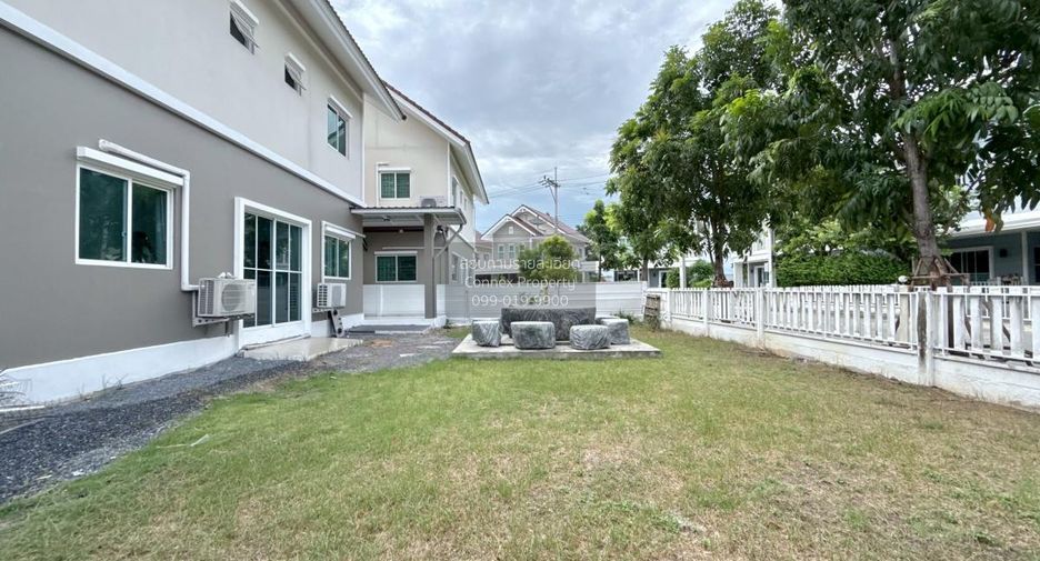 For sale 4 bedrooms house in Mueang Samut Prakan, Samut Prakan