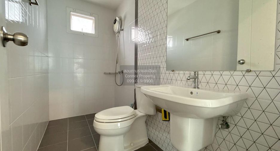 For sale 4 bedrooms house in Mueang Samut Prakan, Samut Prakan
