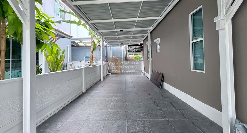 For sale 4 bedrooms house in Mueang Samut Prakan, Samut Prakan