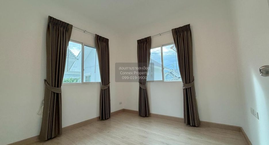 For sale 4 bedrooms house in Mueang Samut Prakan, Samut Prakan