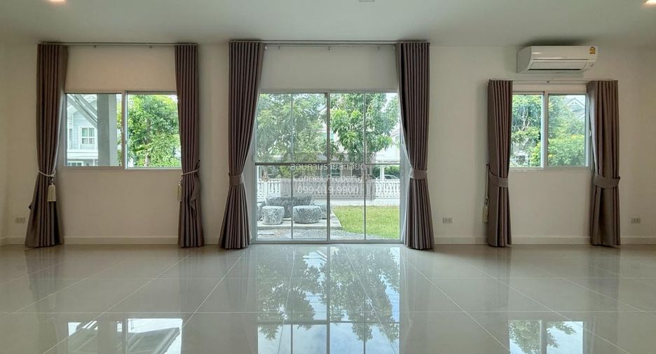 For sale 4 bedrooms house in Mueang Samut Prakan, Samut Prakan