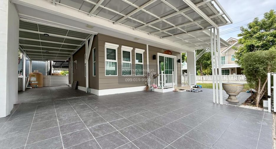 For sale 4 bedrooms house in Mueang Samut Prakan, Samut Prakan