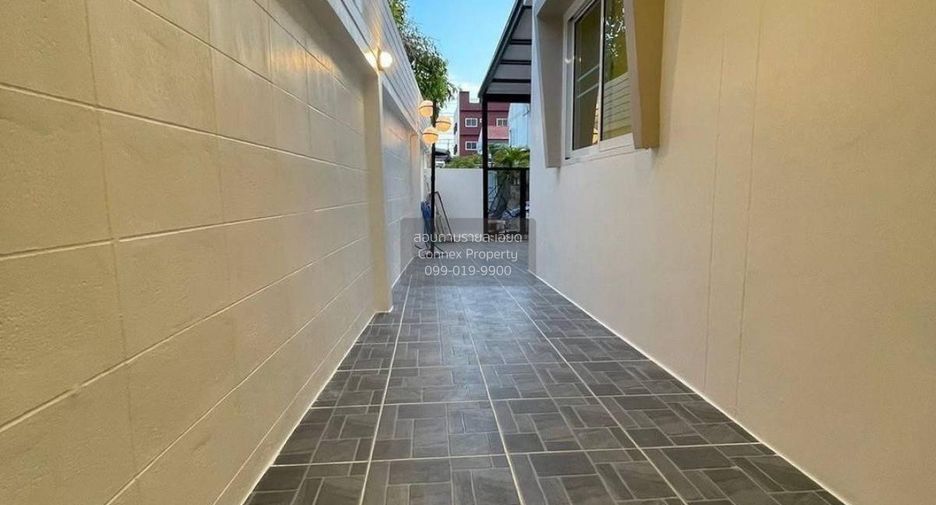 For sale 4 bedrooms townhouse in Bang Bua Thong, Nonthaburi