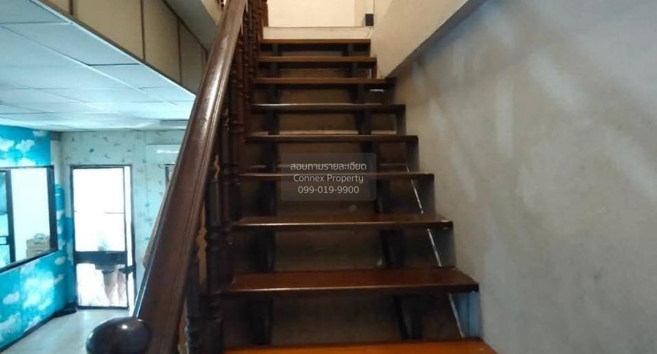 Casa adosada en venta de 2 habitaciones en Min Buri, Bangkok