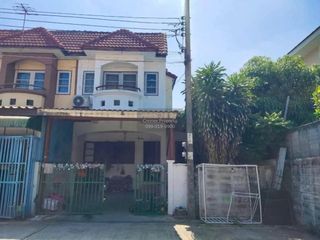 For sale 2 bedrooms townhouse in Min Buri, Bangkok