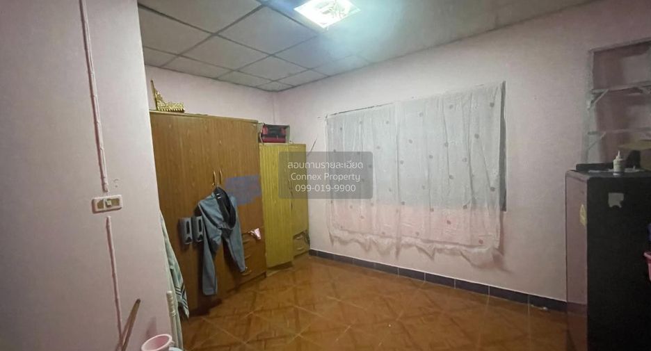 Casa adosada en venta de 2 habitaciones en Min Buri, Bangkok