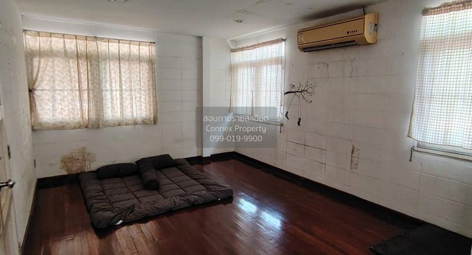 For sale 3 bedrooms house in Suan Luang, Bangkok