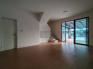 For sale 3 bedrooms townhouse in Bang Khen, Bangkok
