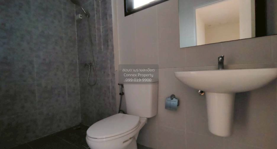For sale 3 ベッドルーム townhouse in Bang Khen, Bangkok
