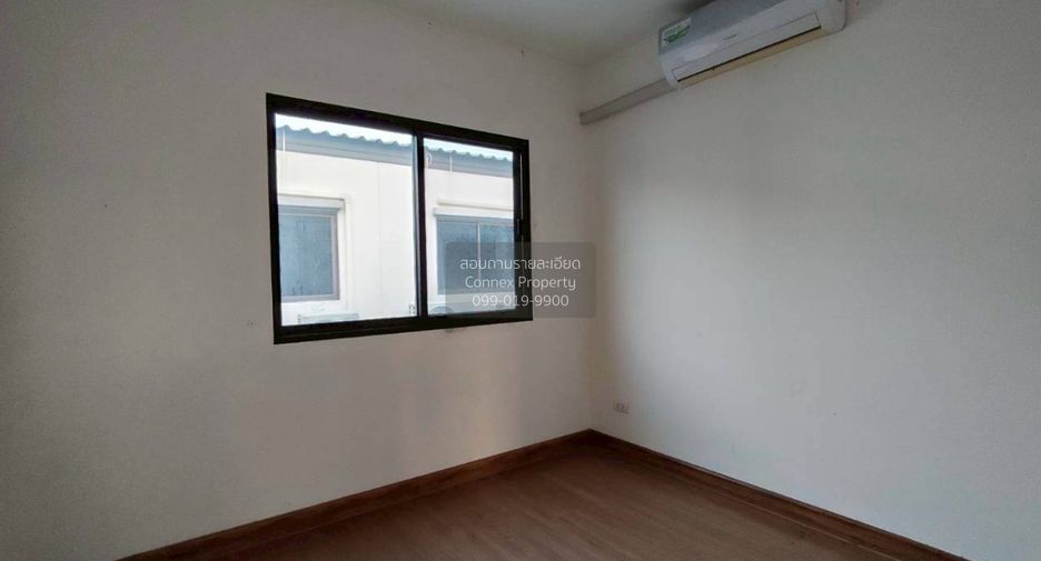 For sale 3 ベッドルーム townhouse in Bang Khen, Bangkok