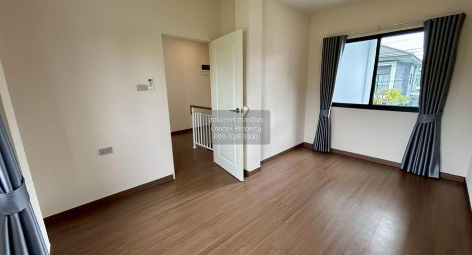 For sale 4 bedrooms house in Bang Khun Thian, Bangkok