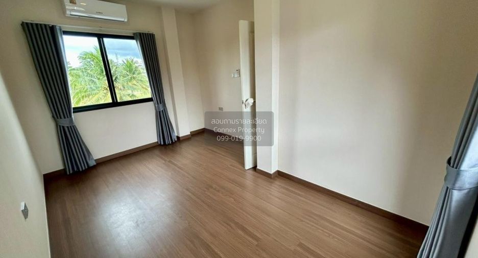 For sale 4 bedrooms house in Bang Khun Thian, Bangkok