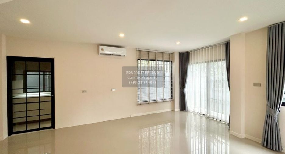 For sale 4 bedrooms house in Bang Khun Thian, Bangkok
