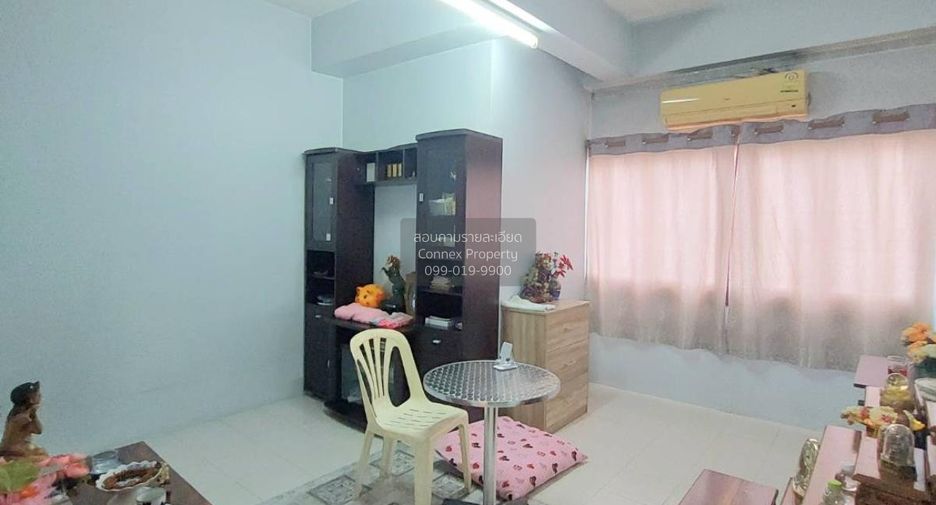 For sale 5 bedrooms retail Space in Taling Chan, Bangkok