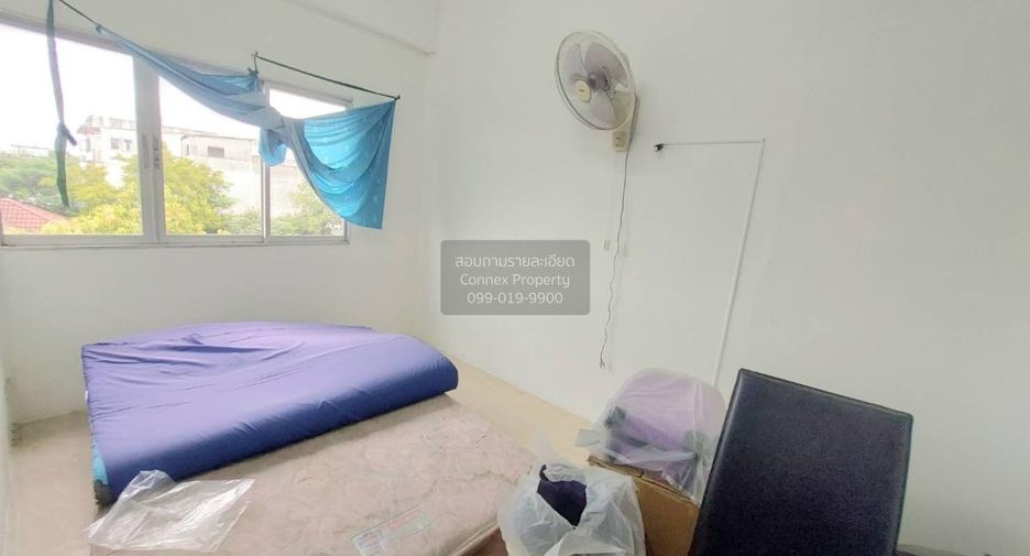 For sale 5 bedrooms retail Space in Taling Chan, Bangkok
