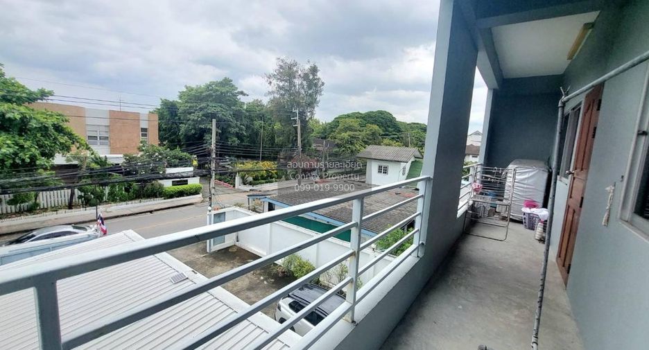 For sale 5 bedrooms retail Space in Taling Chan, Bangkok