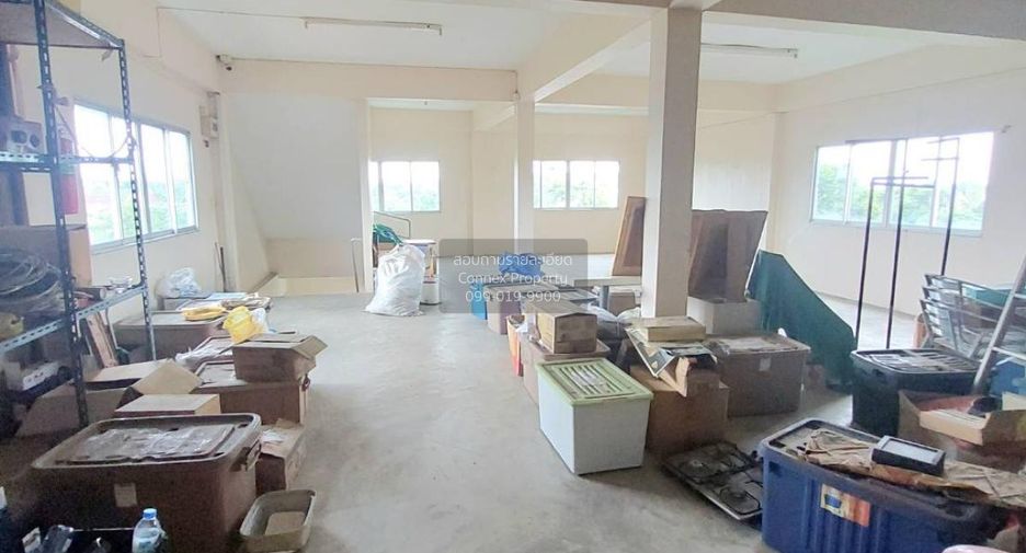 For sale 5 bedrooms retail Space in Taling Chan, Bangkok