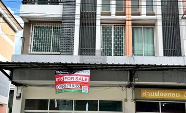 For sale 2 bedrooms retail Space in Lam Luk Ka, Pathum Thani