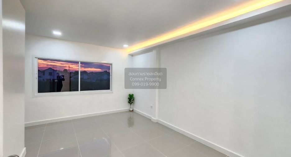 For sale 2 bedrooms townhouse in Thanyaburi, Pathum Thani
