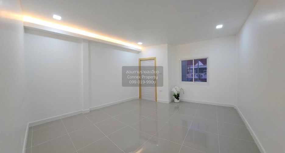 For sale 2 bedrooms townhouse in Thanyaburi, Pathum Thani