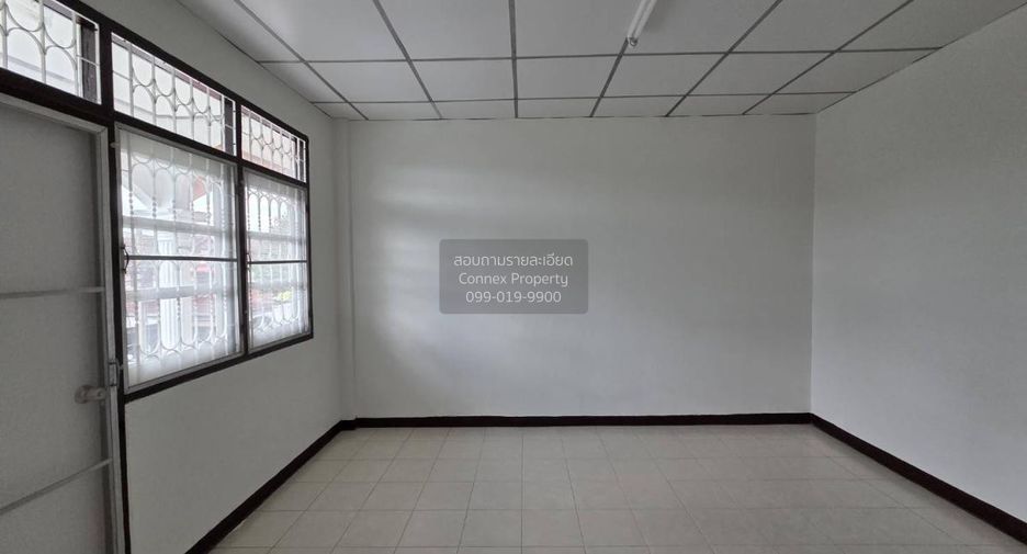 Casa adosada en venta de 2 habitaciones en Khlong Sam Wa, Bangkok