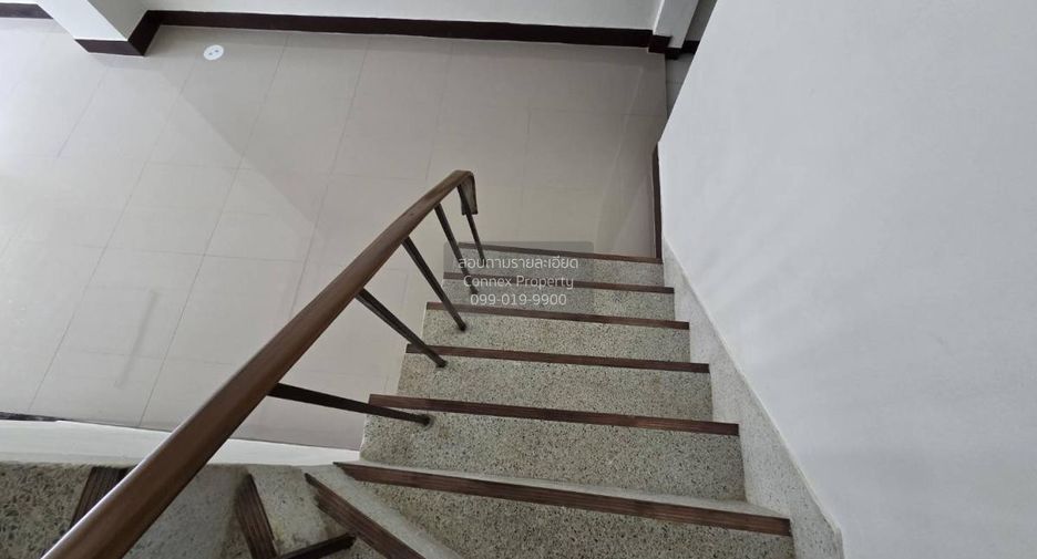 Casa adosada en venta de 2 habitaciones en Khlong Sam Wa, Bangkok