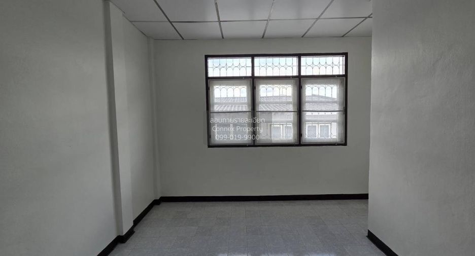 Casa adosada en venta de 2 habitaciones en Khlong Sam Wa, Bangkok