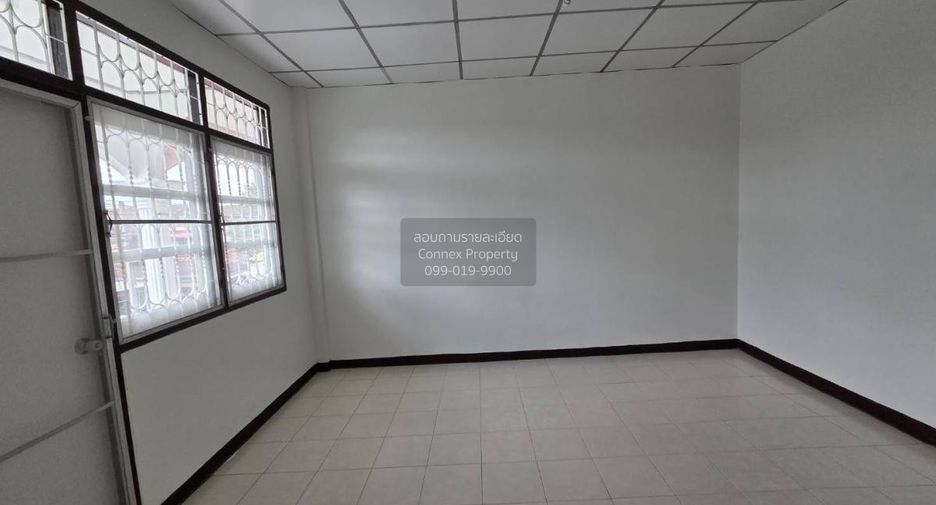 Casa adosada en venta de 2 habitaciones en Khlong Sam Wa, Bangkok