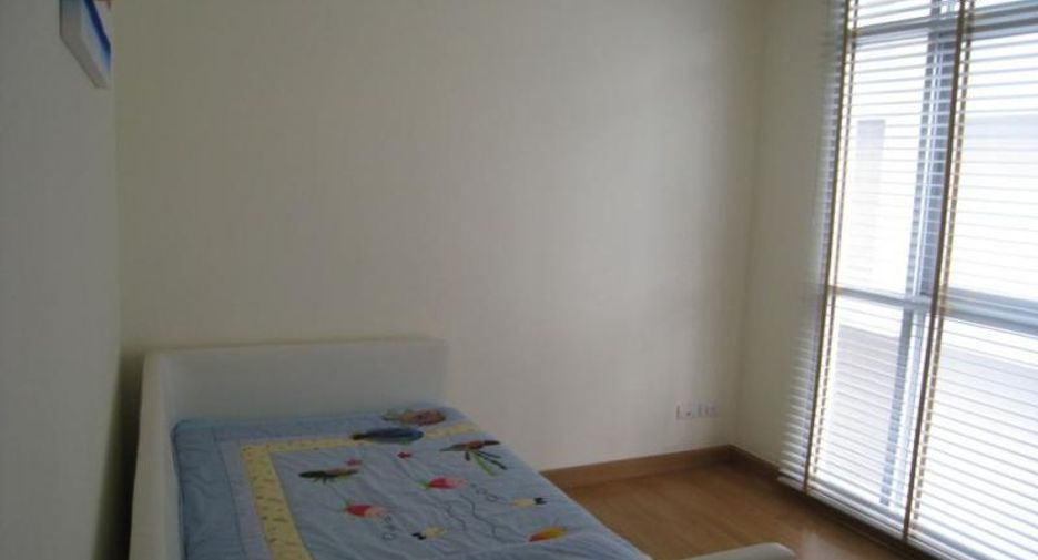For sale 2 bedrooms condo in Phra Khanong, Bangkok
