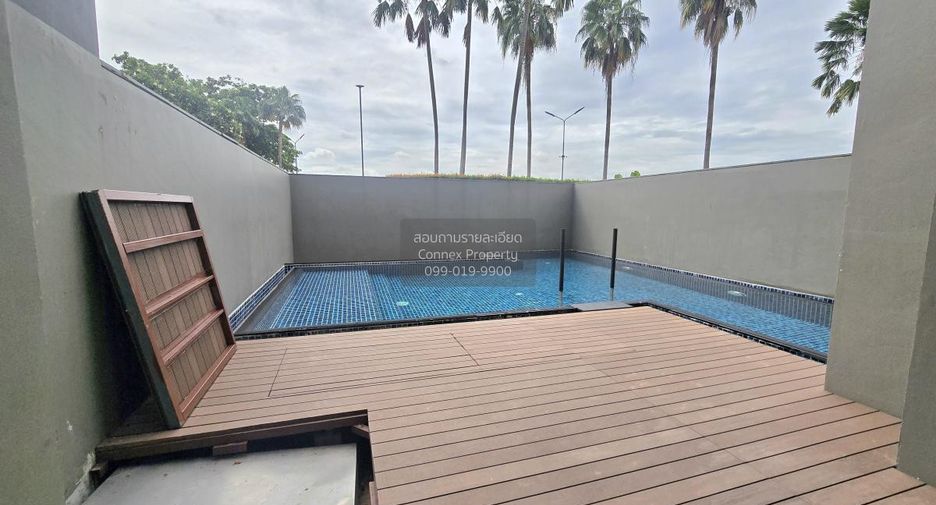 For sale 4 bedrooms condo in Yan Nawa, Bangkok