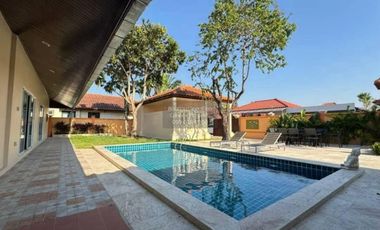 Haus zum Kauf mit 4 Zimmer in Sattahip, Chonburi