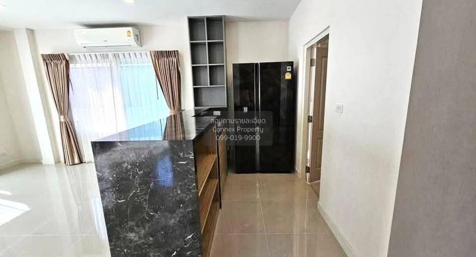 For sale 4 bedrooms house in Prawet, Bangkok