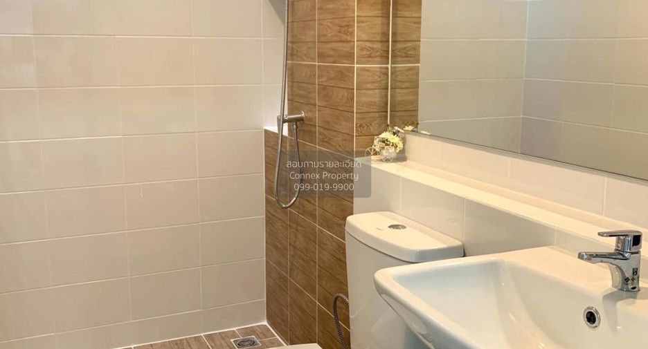 For rent 3 bedrooms townhouse in Bang Phli, Samut Prakan