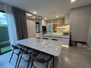 出租 4 卧室 独立屋 在 Bang Phli, Samut Prakan
