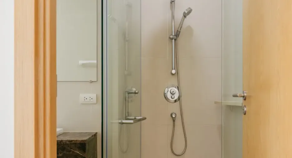 À louer et à vendre 1 chambre condo à Khlong Toei, Bangkok