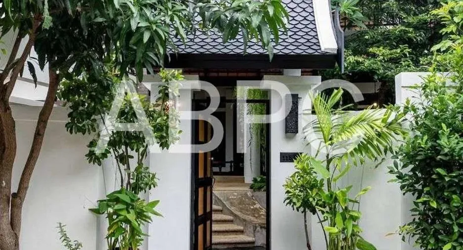 For rent and for sale 4 bedrooms house in Jomtien, Pattaya