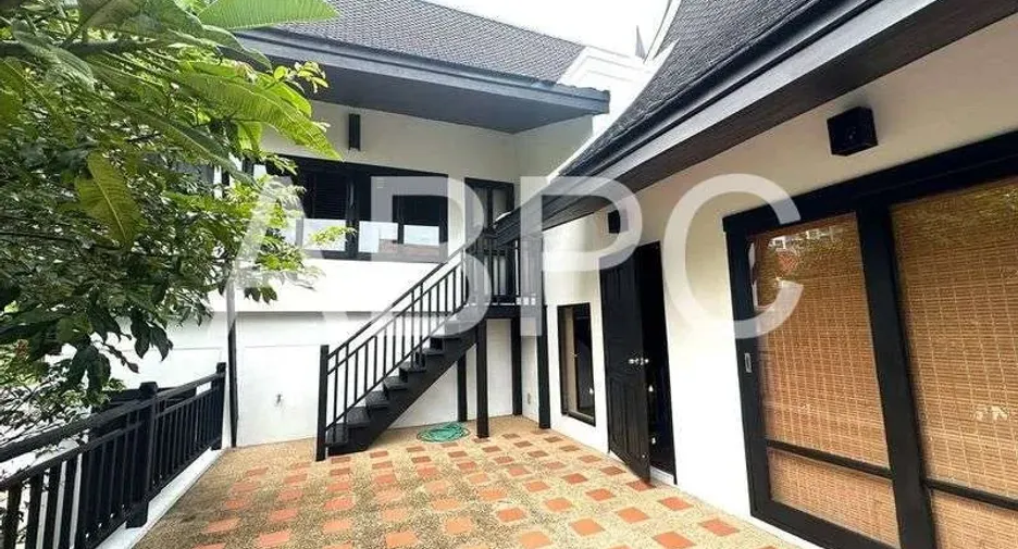 For rent and for sale 4 bedrooms house in Jomtien, Pattaya