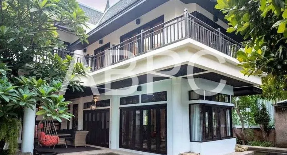 For rent and for sale 4 bedrooms house in Jomtien, Pattaya