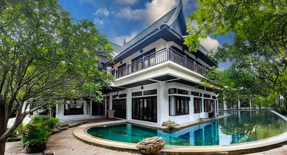 For rent and for sale 4 bedrooms house in Jomtien, Pattaya