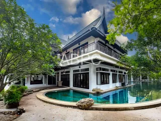 For Rent 4 Bedroom House In Bang Lamung, Chonburi