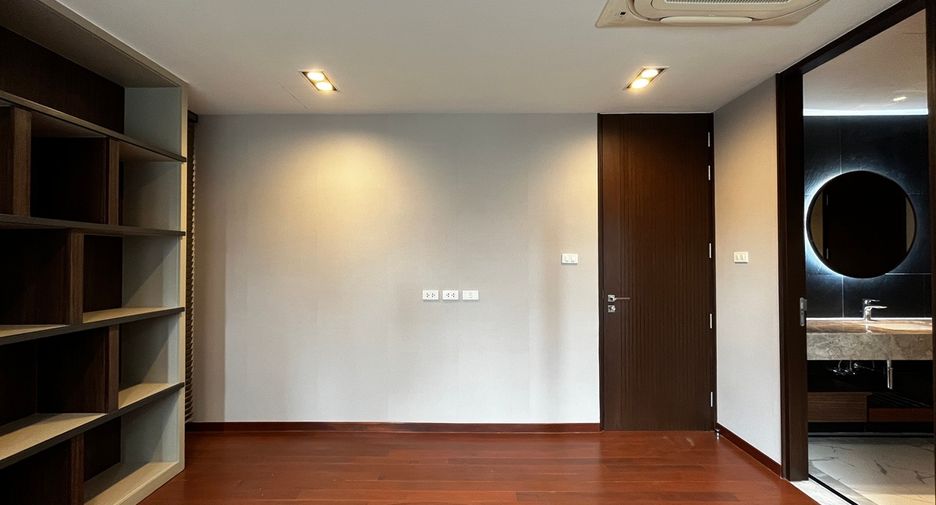 出售 4 卧室 公寓 在 Khlong Toei, 曼谷