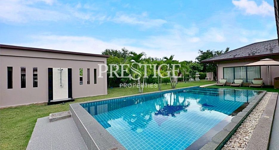 For rent 3 bedrooms house in Huay Yai, Pattaya