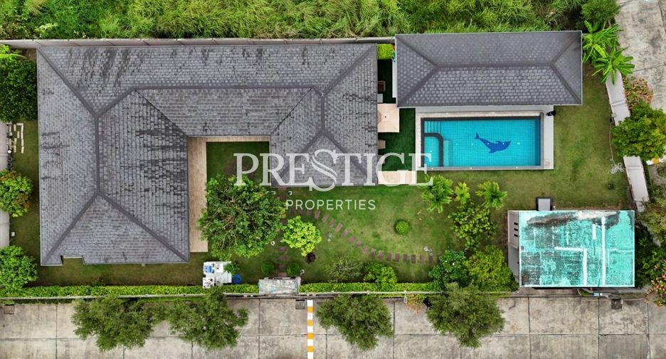 For rent 3 bedrooms house in Huay Yai, Pattaya