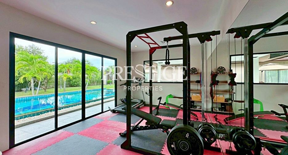 For rent 3 bedrooms house in Huay Yai, Pattaya