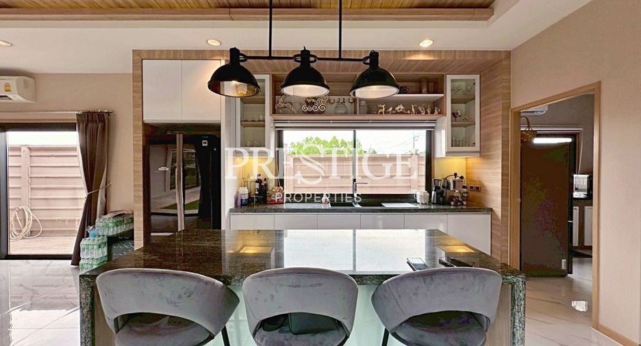 For rent 3 bedrooms house in Huay Yai, Pattaya