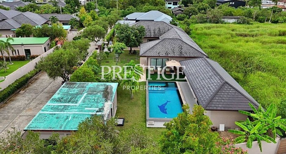 For rent 3 bedrooms house in Huay Yai, Pattaya