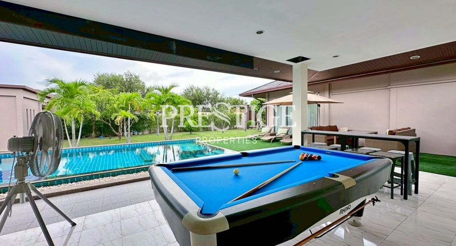 For rent 3 bedrooms house in Huay Yai, Pattaya
